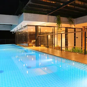4* Szálloda Lakewood